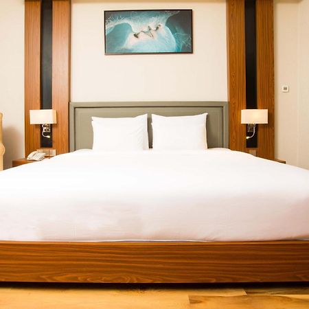 Van Phat Riverside Hotel Cần Thơ Extérieur photo