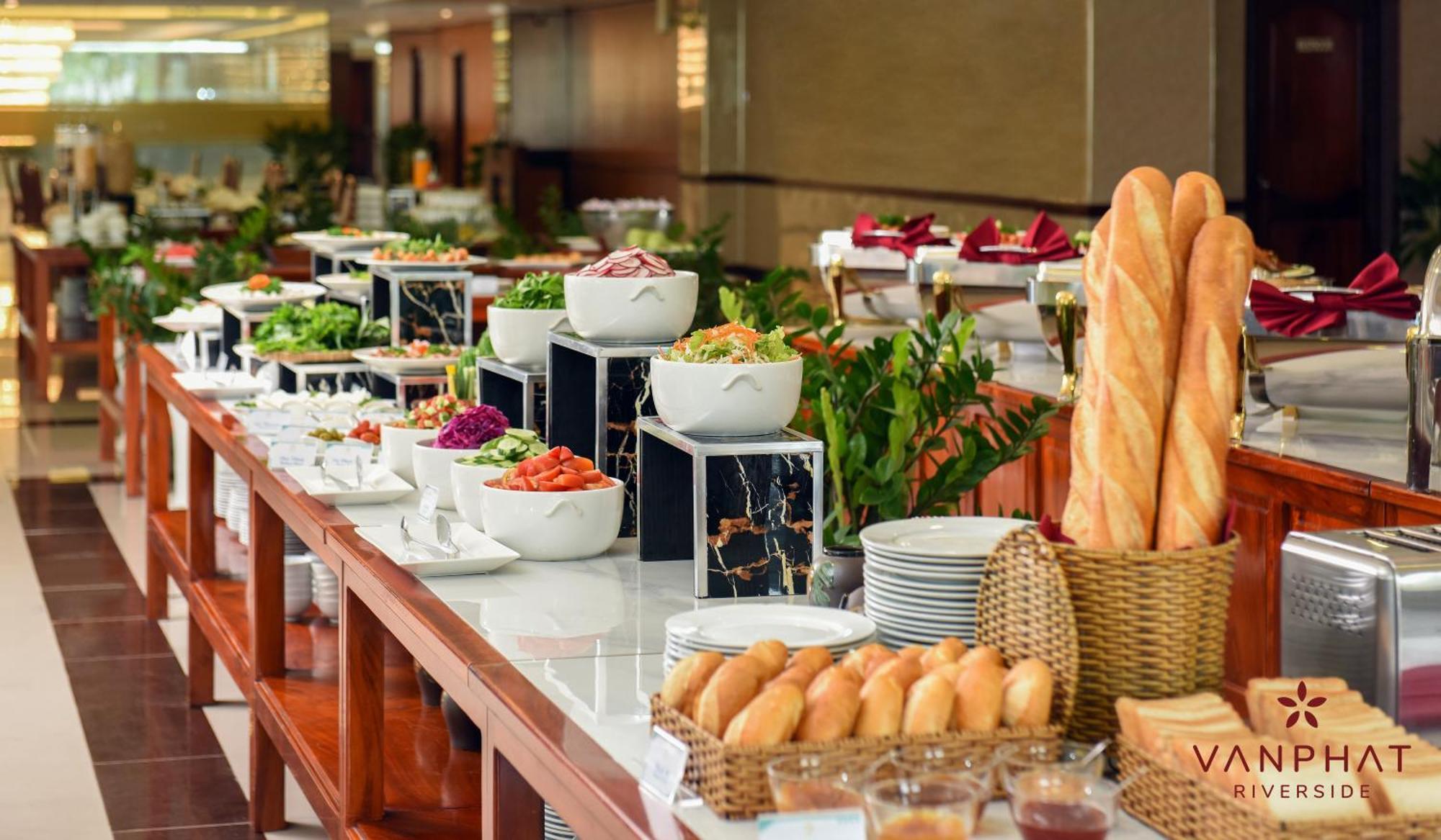 Van Phat Riverside Hotel Cần Thơ Extérieur photo