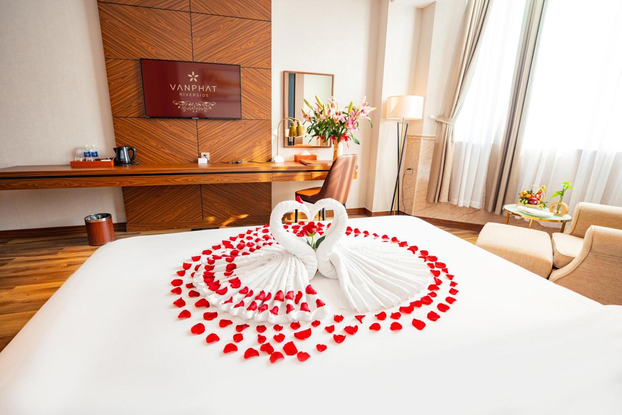 Van Phat Riverside Hotel Cần Thơ Extérieur photo